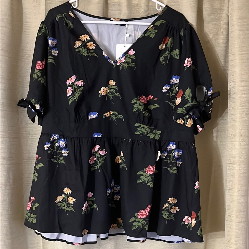 Zara Black and Pink Flutter Sleeve Blouse